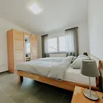 100 Qm Im Weindorf - Balkon/garage شقة Aspisheim