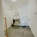 100 Qm Im Weindorf - Balkon/garage شقة