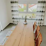 100 Qm Im Weindorf - Balkon/garage Aspisheim