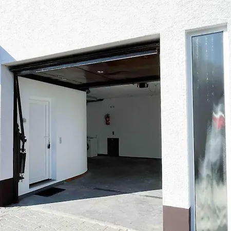 100 Qm Im Weindorf - Balkon/garage