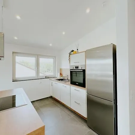 100 Qm Im Weindorf - Balkon/garage * Aspisheim