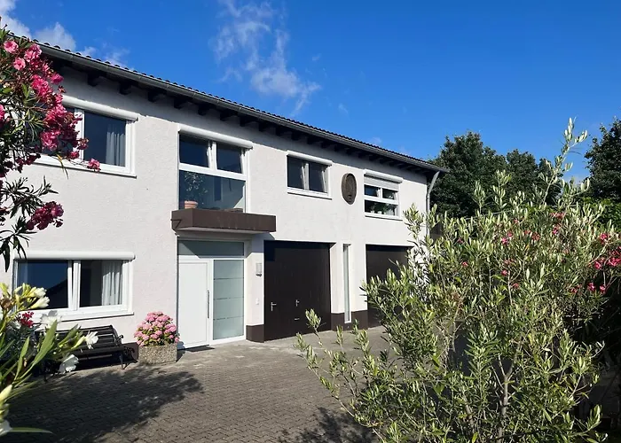 100 Qm Im Weindorf - Balkon/garage Apartment