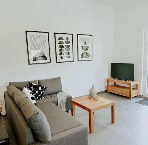 100 Qm Im Weindorf - Balkon/garage Aspisheim