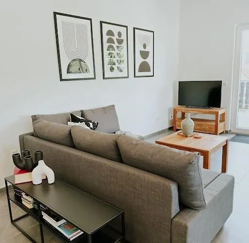 100 Qm Im Weindorf - Balkon/garage Apartment Aspisheim